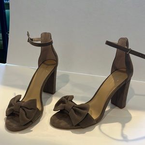 Kate spade ankle strap heels with bow detail